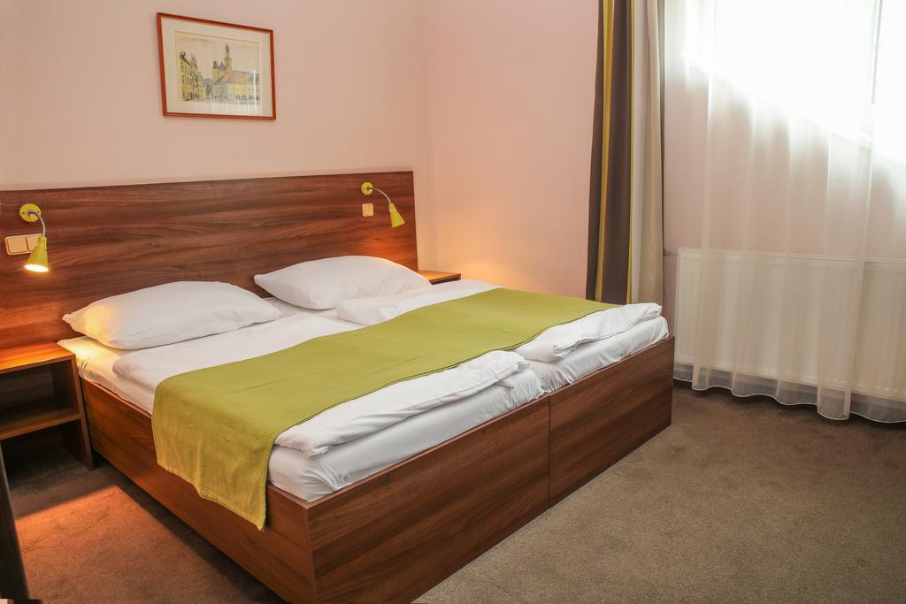 Hotel Zamecek Podiebrady Zewnętrze zdjęcie